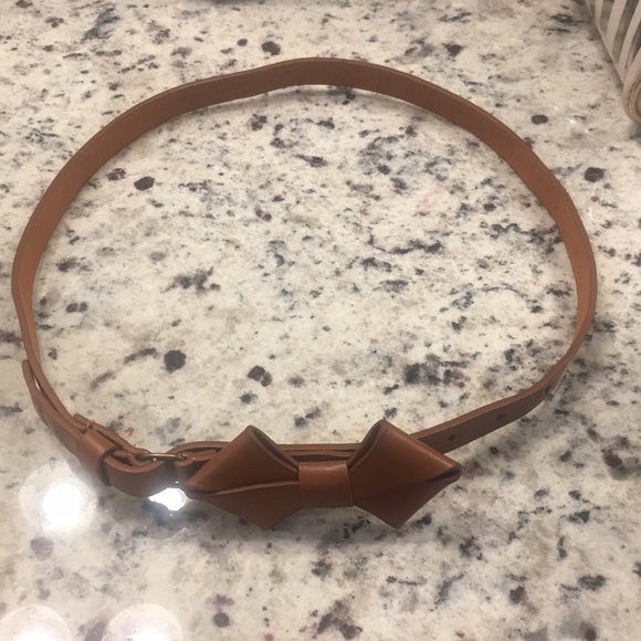 Skinny Faux Leather Waist Belt - Picture 9 of 16